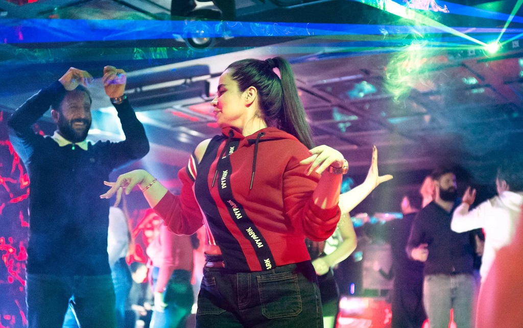 土耳其凡城的一家夜总会是伊朗精英阶层青睐的度假胜地