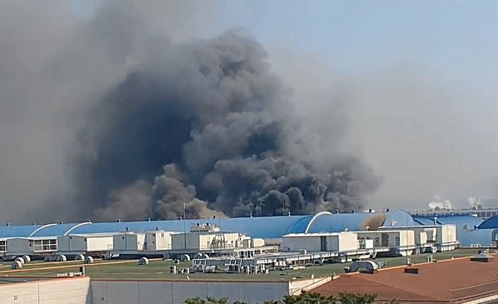 韩国大田市大德区一家汽车零部件制造厂发生火灾